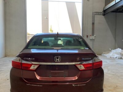 -- SOLD -- Honda Grace (City) Hybrid 2015, $15,990 + GST