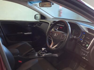 -- SOLD -- Honda Grace (City) Hybrid 2015, $15,990 + GST