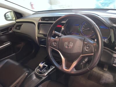 -- SOLD -- Honda Grace (City) Hybrid 2015, $15,990 + GST