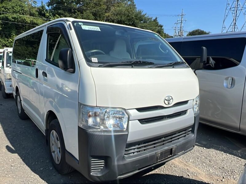 TOYOTA Hiace 2015, low 66,000 km's, Price: $26,000