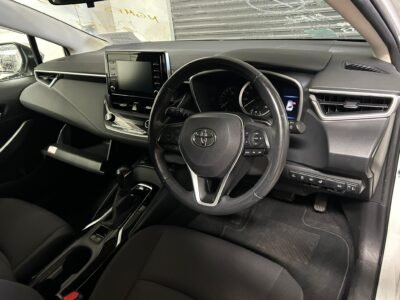 Toyota Corolla touring Hybrid, 2020, Price: $23,499