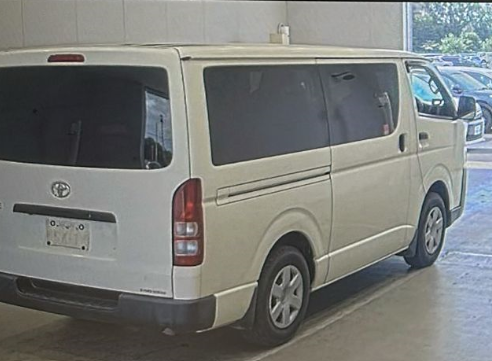TOYOTA Hiace 2015, low 66,000 km's, Price: $26,000